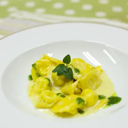 Mano 3* فورليمبوبولي