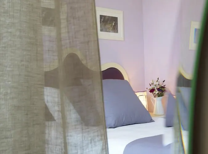 Oda ve Kahvaltı Mano 3*